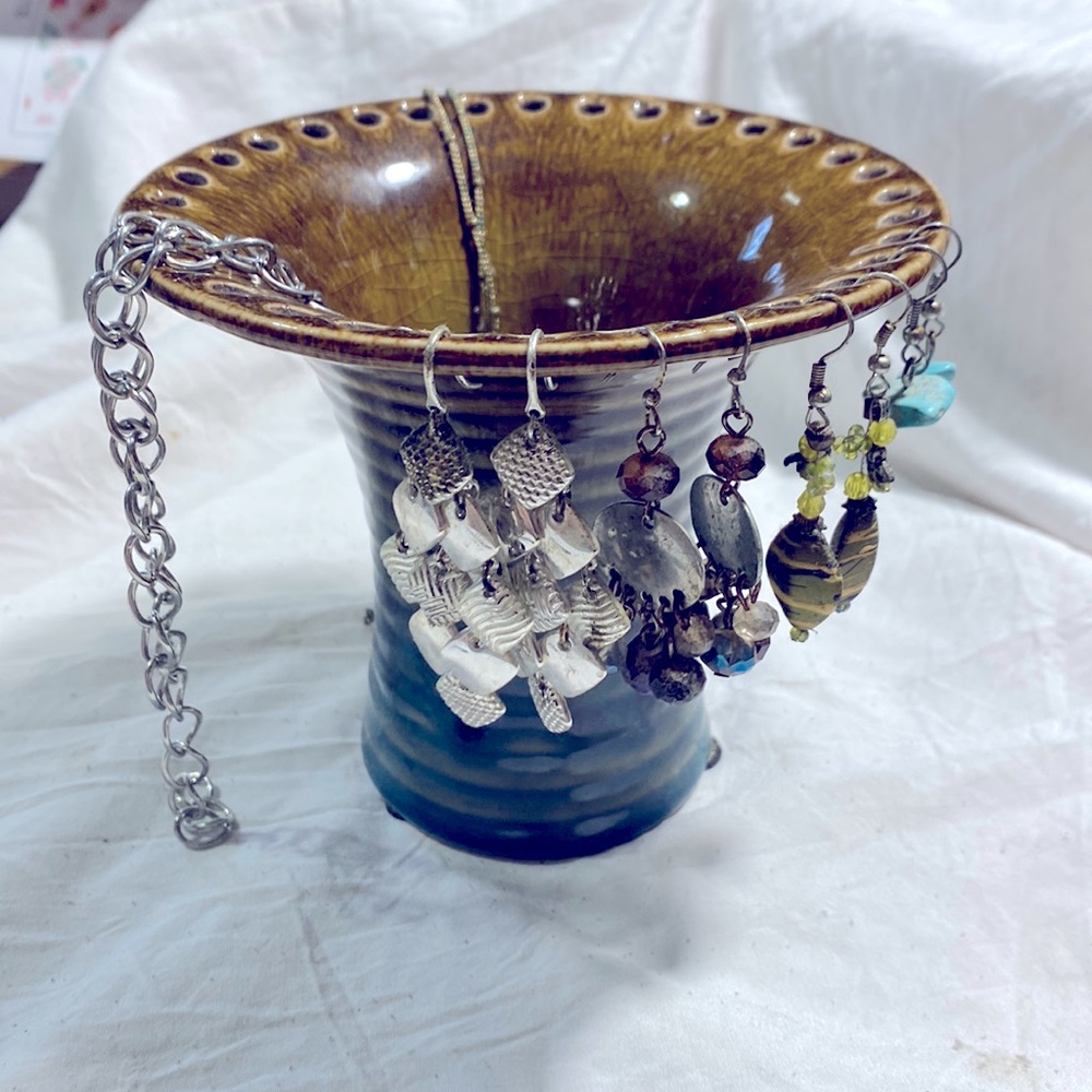 Jewelry stand